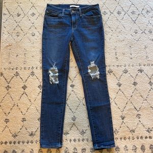 Levi’s 711 Skinny Jeans